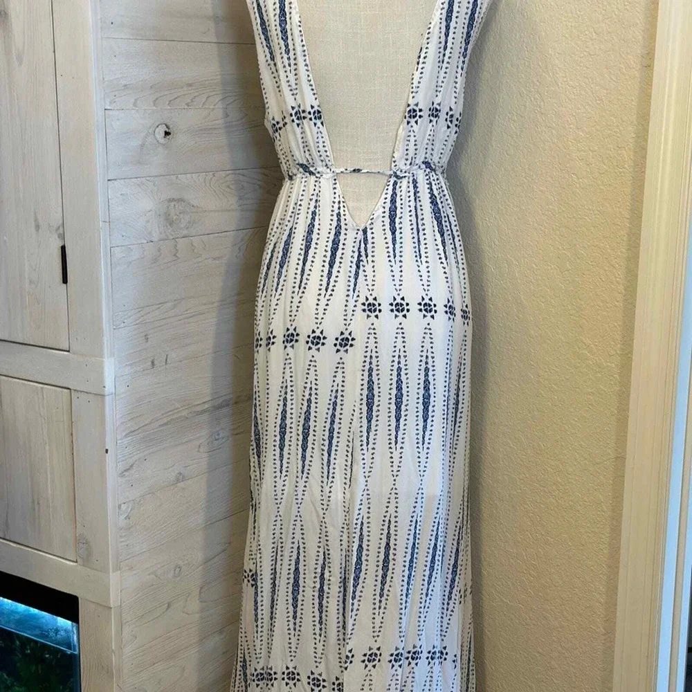 Hommage White Blue Print Maxi Dress V Neck Tie Waist‎ Sleeveless  Resortwear